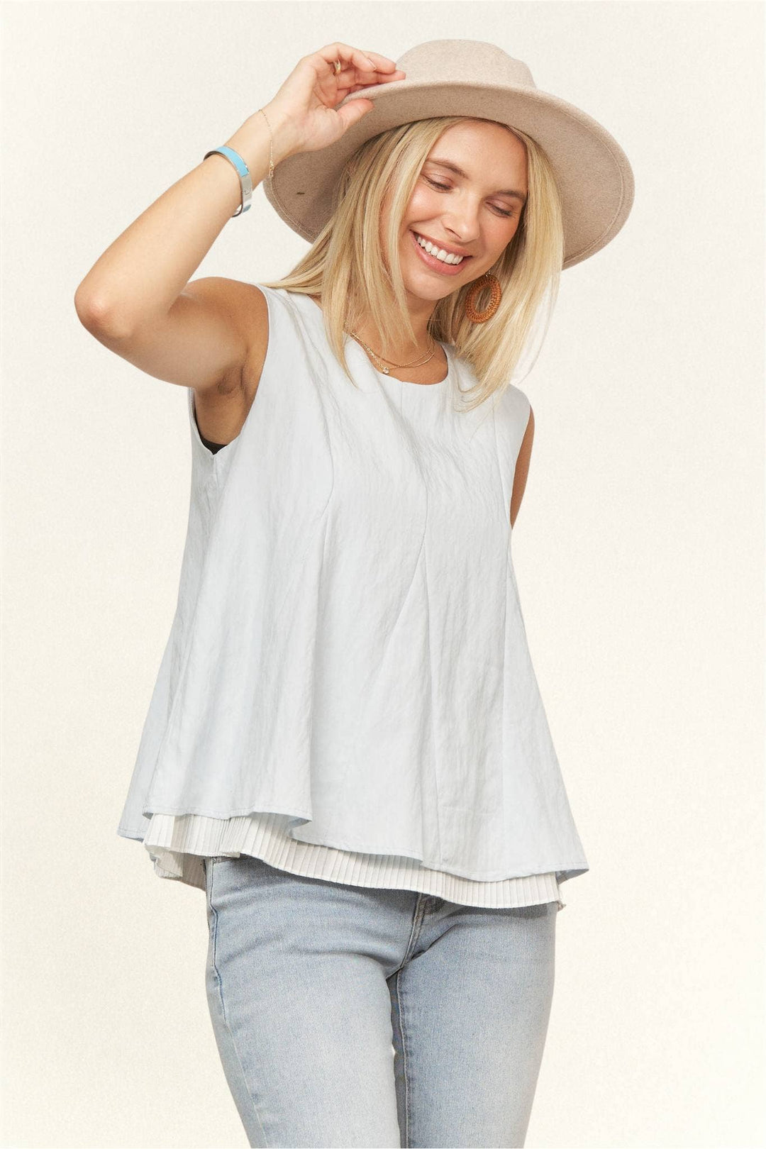SLEEVELESS LAYERED TOP PLEATED- LET4086