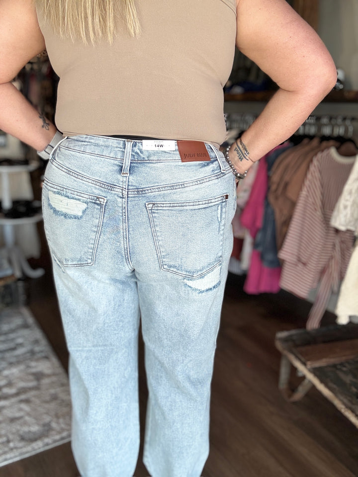 Judy Blue Mid Rise Boyfriend Distressed Jeans