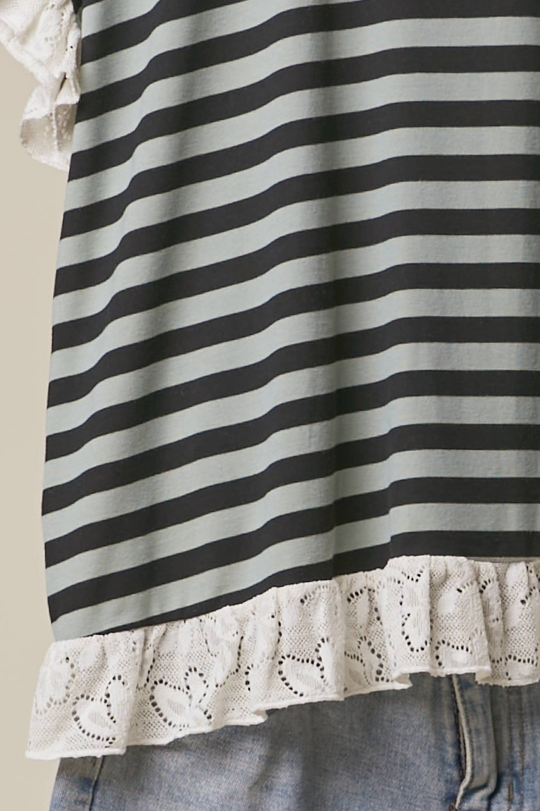 STRIPED TOP WITH LACE TRIM