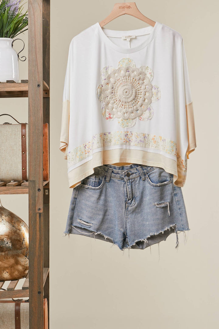 LACE EMBROIDERED SHORT SLEEVES ROUND NECK TOP